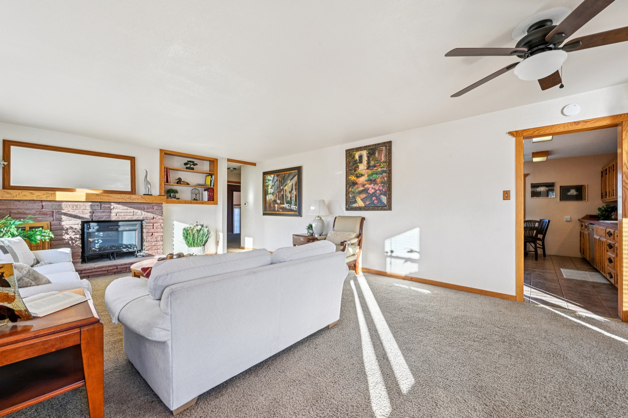 156193-186746 - 1055 N 18th St-S3001-2-003.jpg