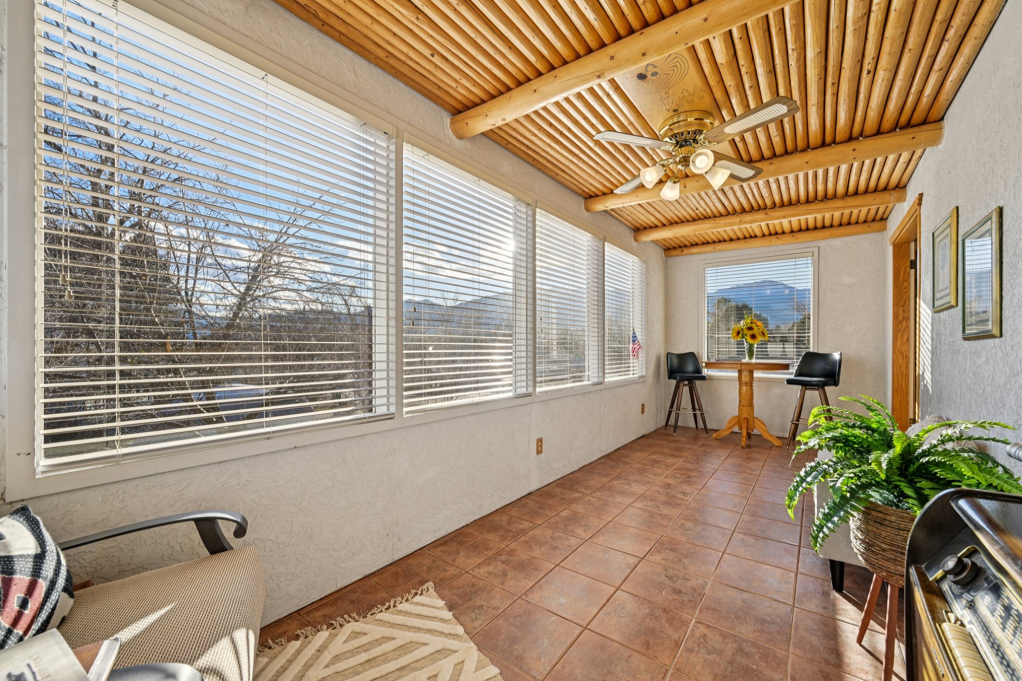 156193-186746 - 1055 N 18th St-S3001-2-037.jpg