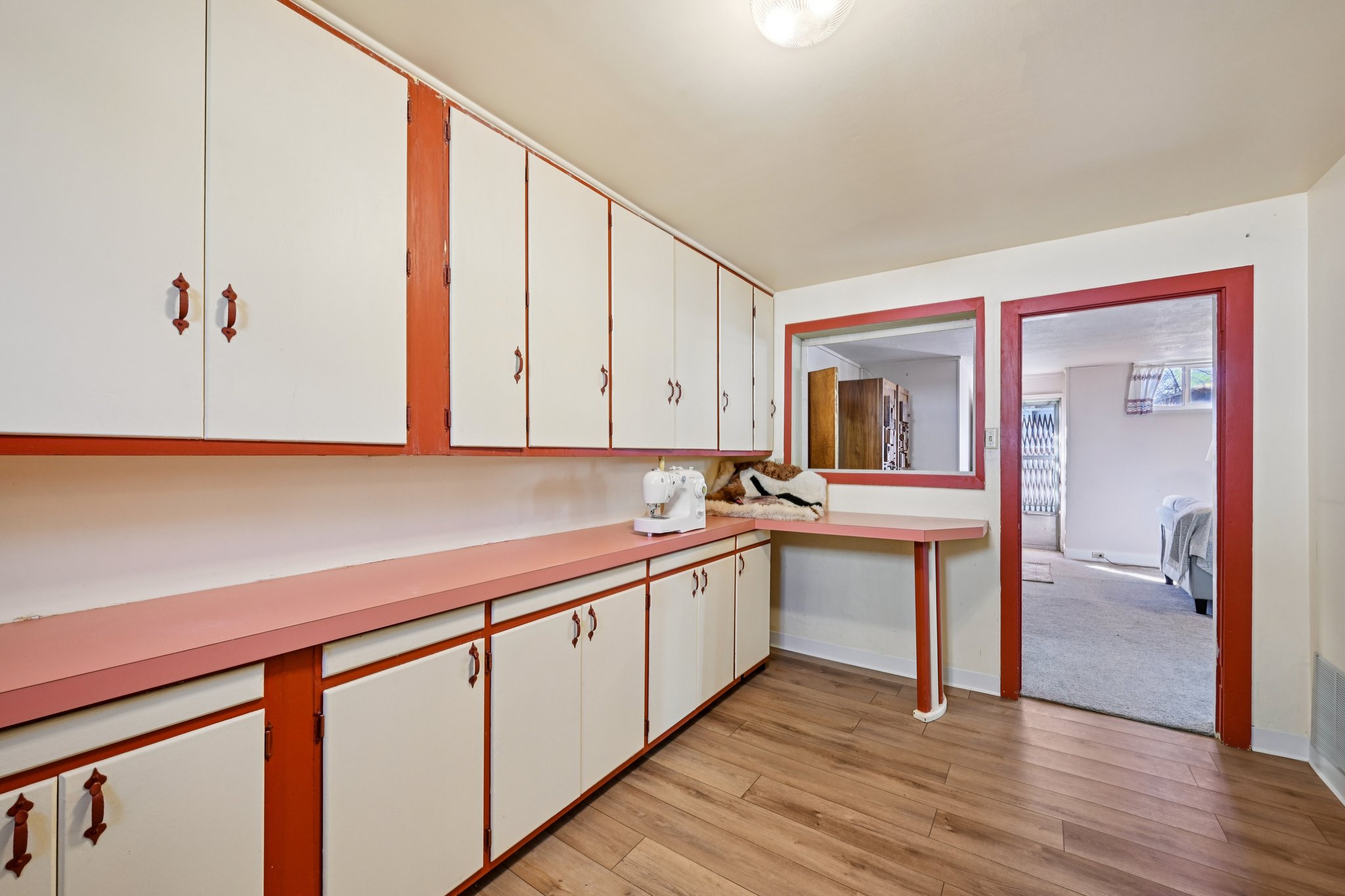 156193-186746 - 1055 N 18th St-S3001-2-051.jpg