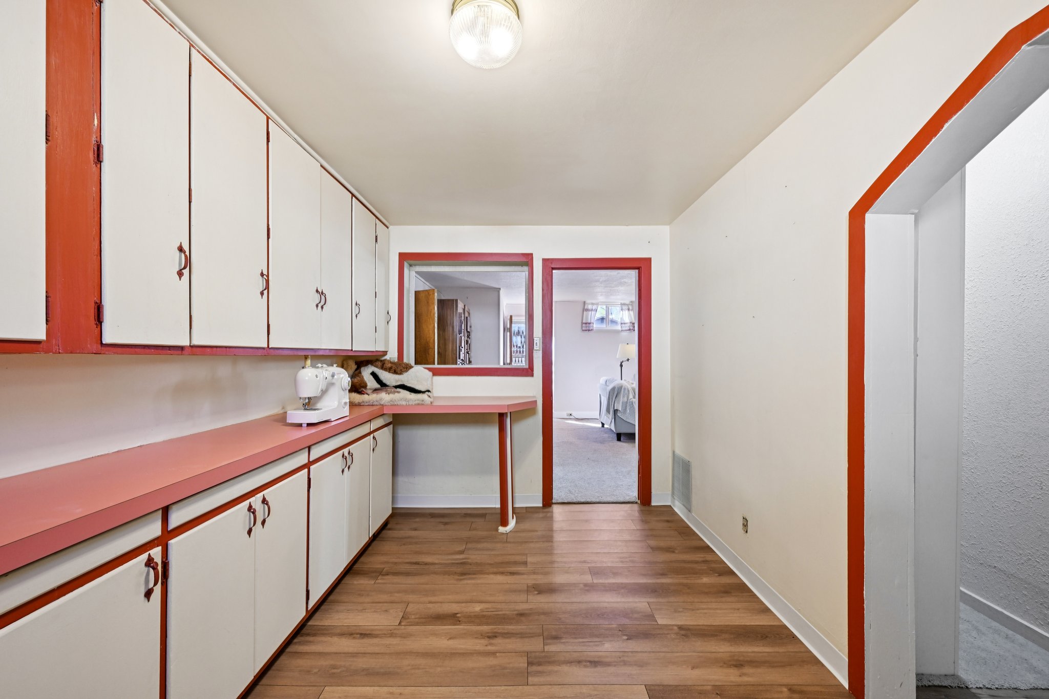 156193-186746 - 1055 N 18th St-S3001-2-052.jpg