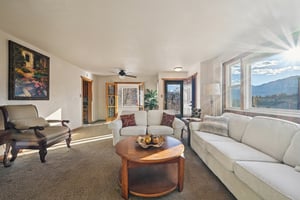 156193-186746 - 1055 N 18th St-S3001-2-006.jpg