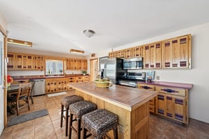 156193-186746 - 1055 N 18th St-S3001-2-010.jpg