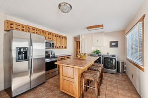 156193-186746 - 1055 N 18th St-S3001-2-011.jpg