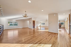 156193-186746 - 1055 N 18th St-S3001-2-018.jpg