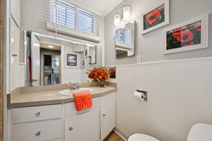 156193-186746 - 1055 N 18th St-S3001-2-028.jpg