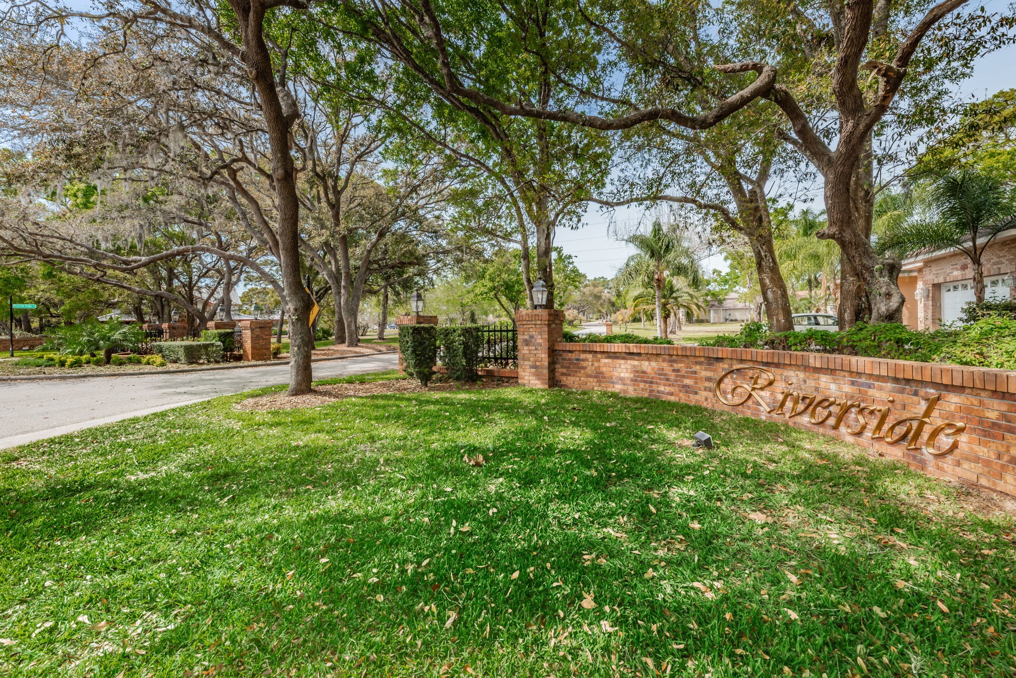 Riverside Entrance3