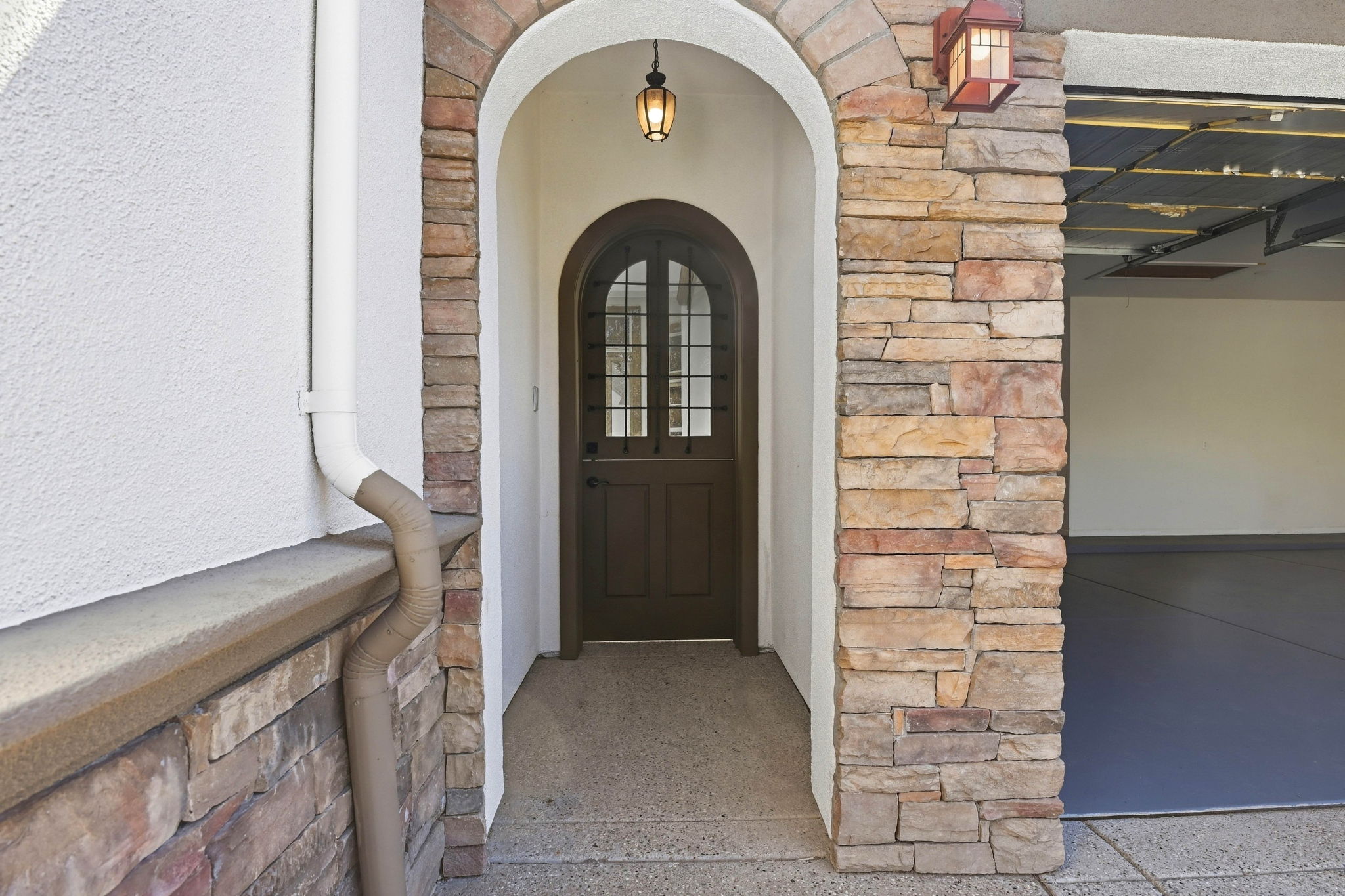 001_F8_10550 Elm Glen