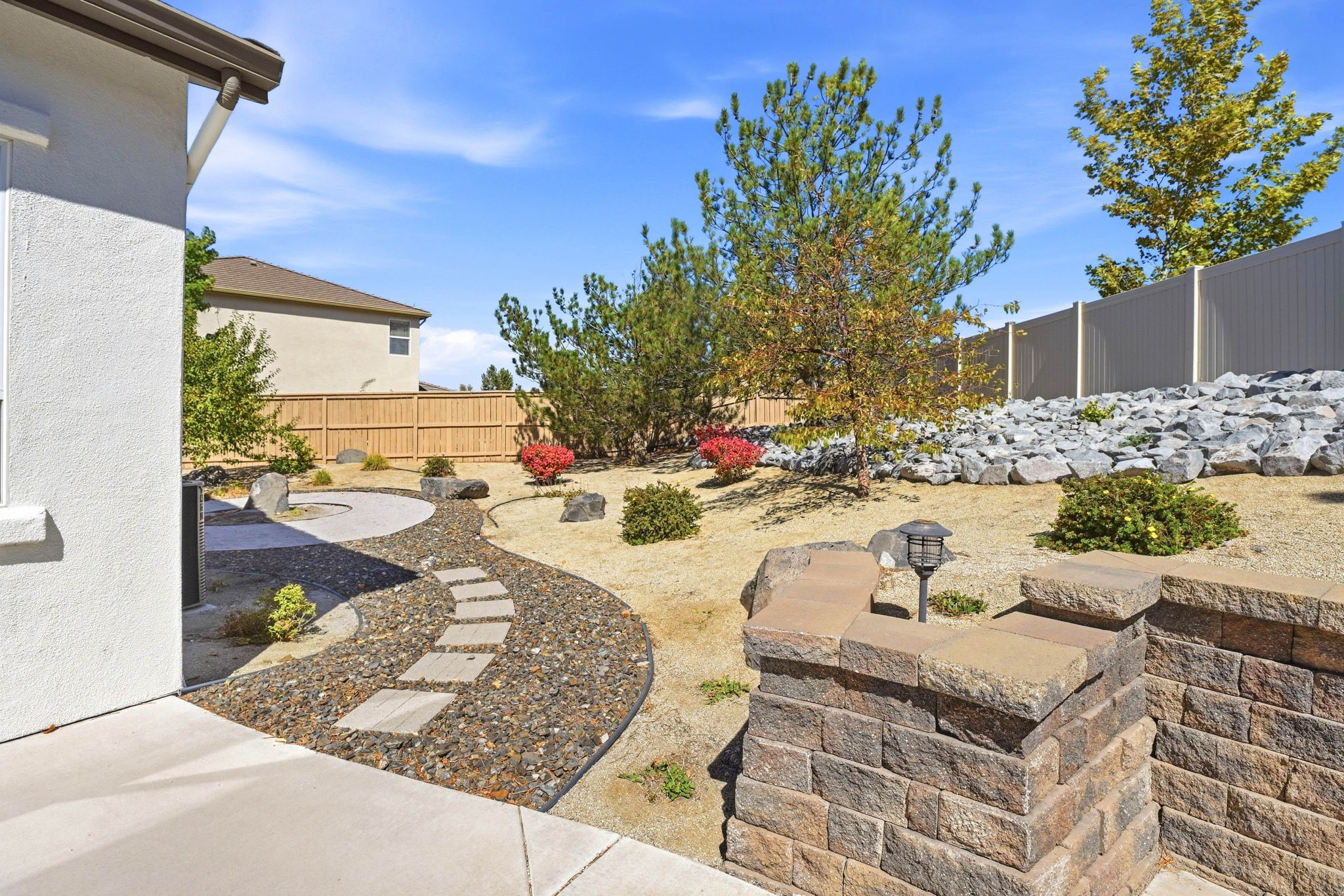 017_F8_10550 Elm Glen