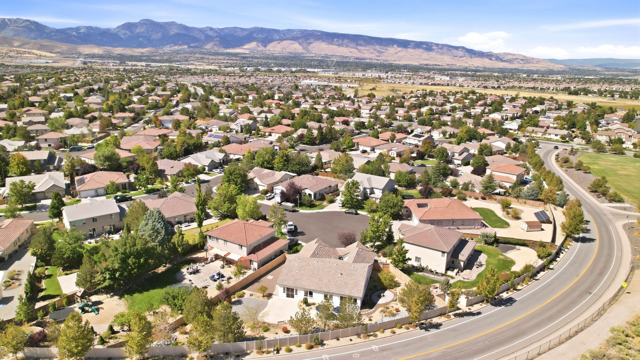 015_F8_AERIAL_10550 Elm Glen
