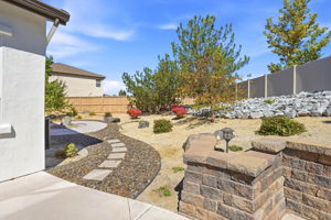 017_F8_10550 Elm Glen