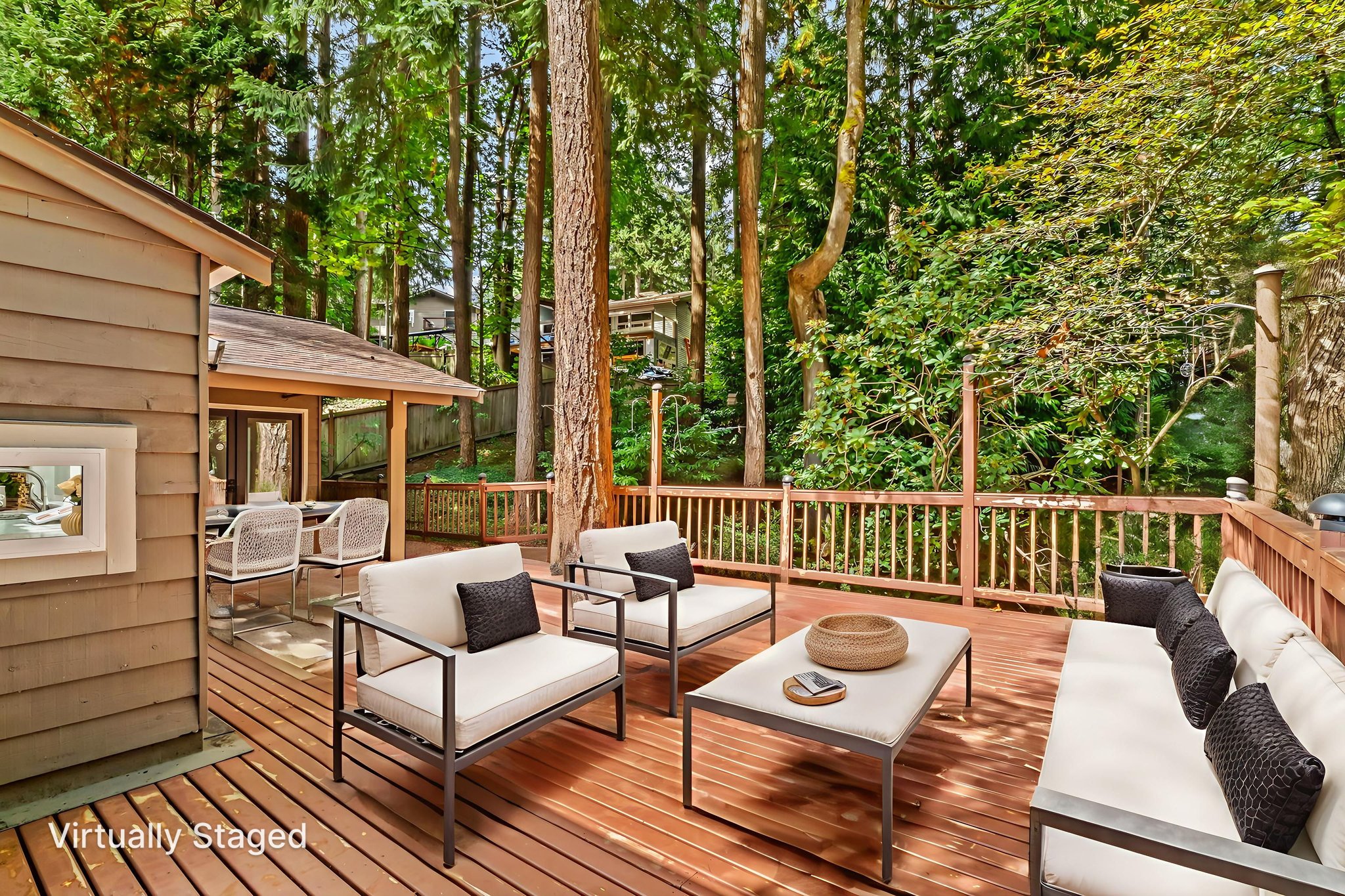 Daily_10554-NE-150th-Ct-035 virtually staged.jpeg