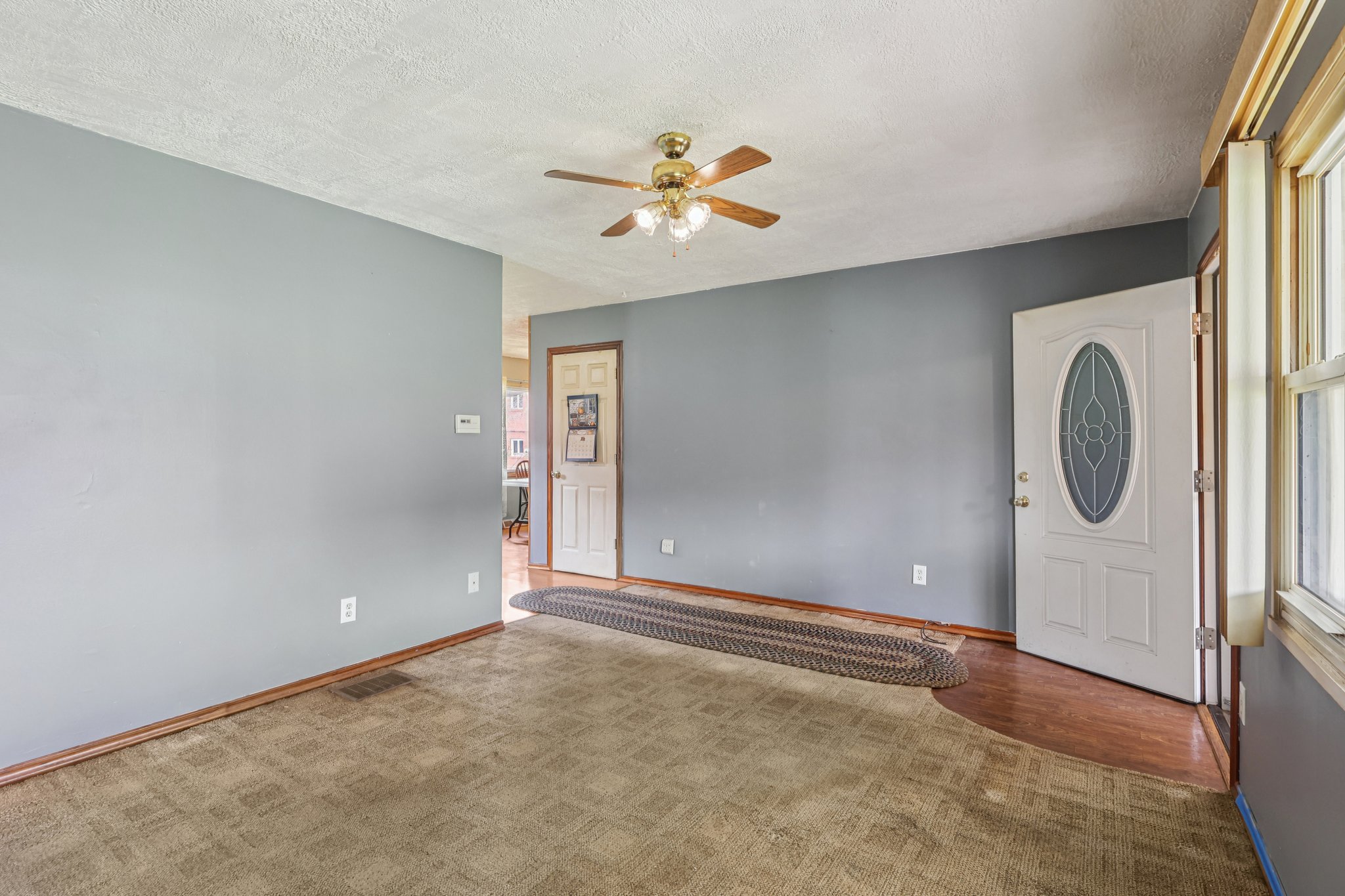 Lagrange Rd-S2011-008.jpg