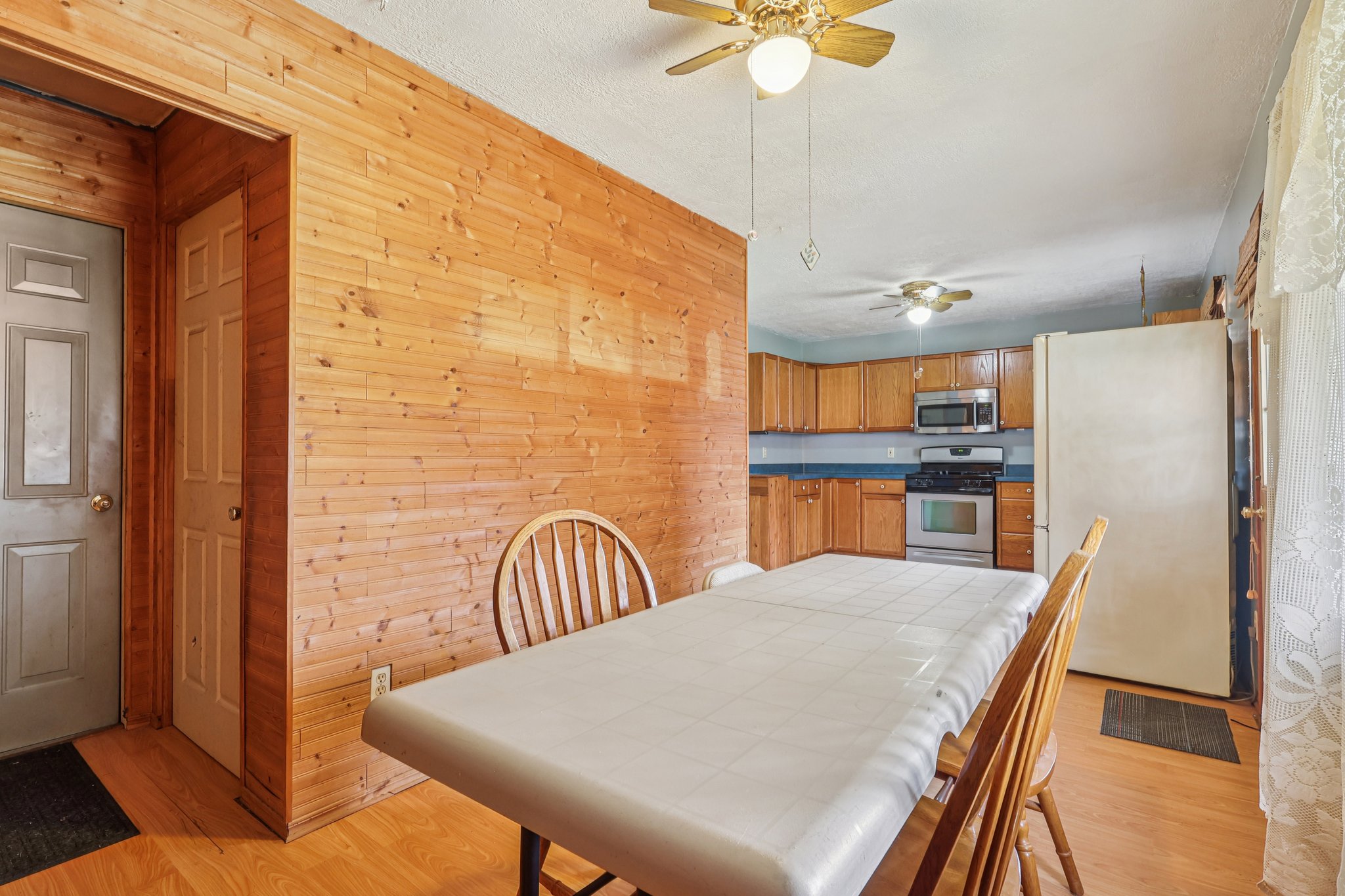 Lagrange Rd-S2011-011.jpg