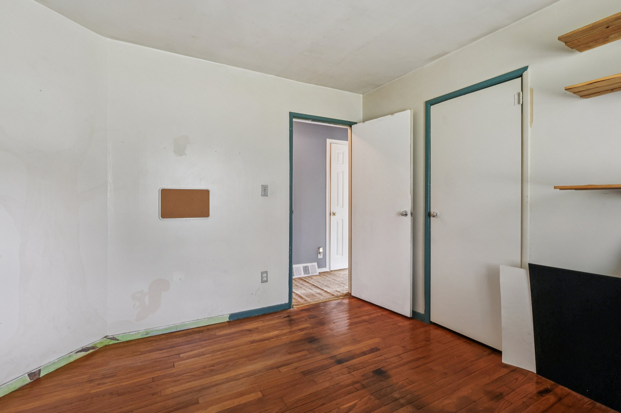 Lagrange Rd-S2011-025.jpg