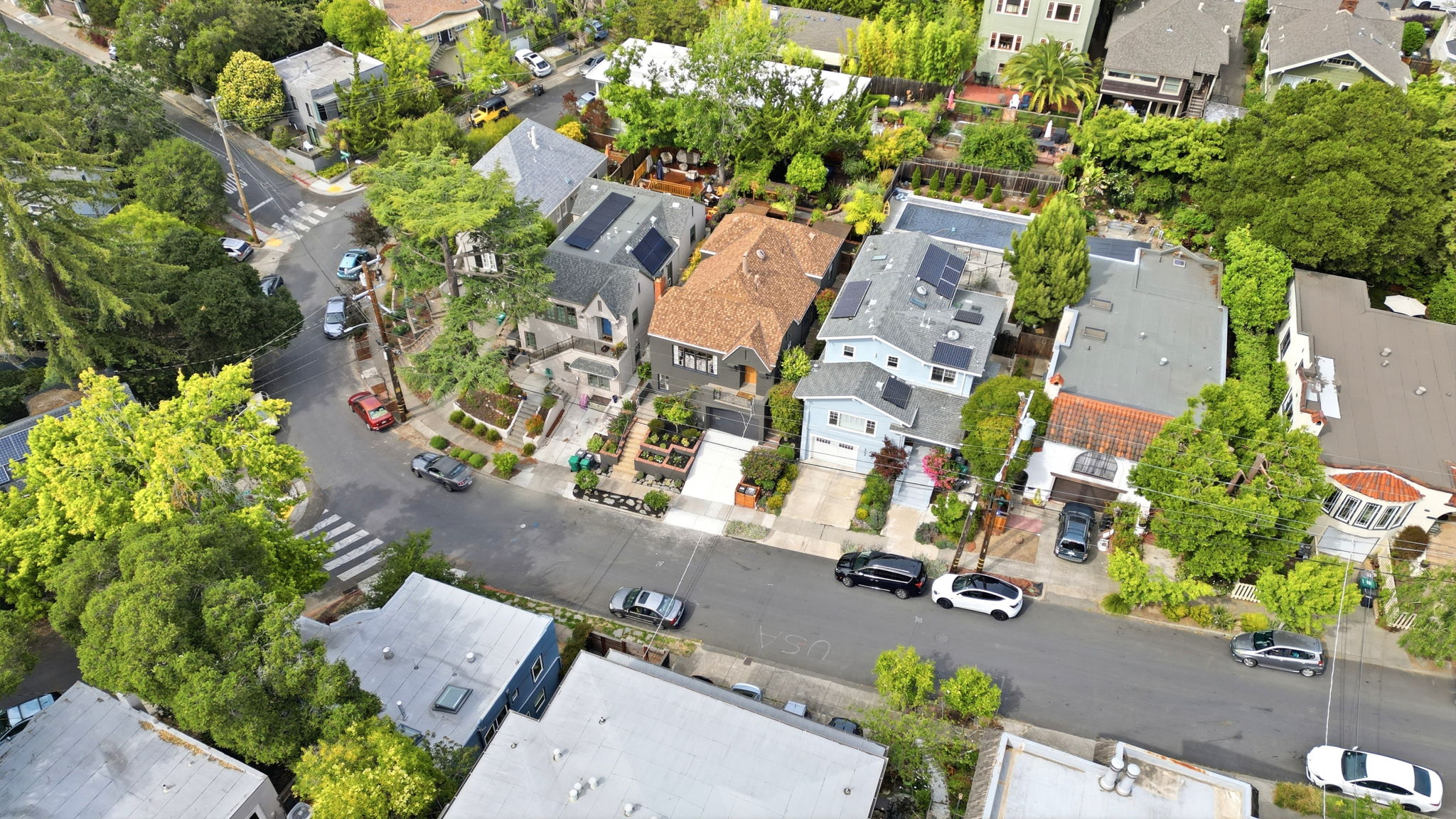 004_F8_AERIAL_1056 El Centro Ave