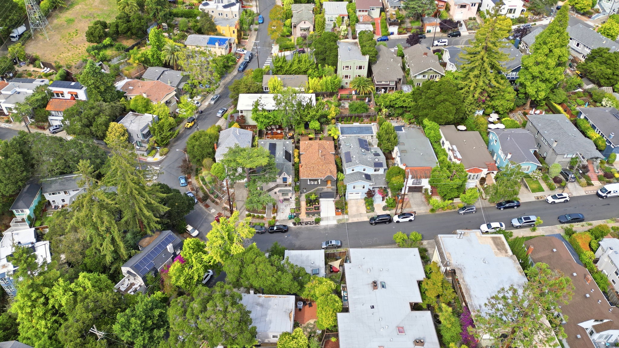 008_F8_AERIAL_1056 El Centro Ave