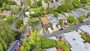 006_F8_AERIAL_1056 El Centro Ave