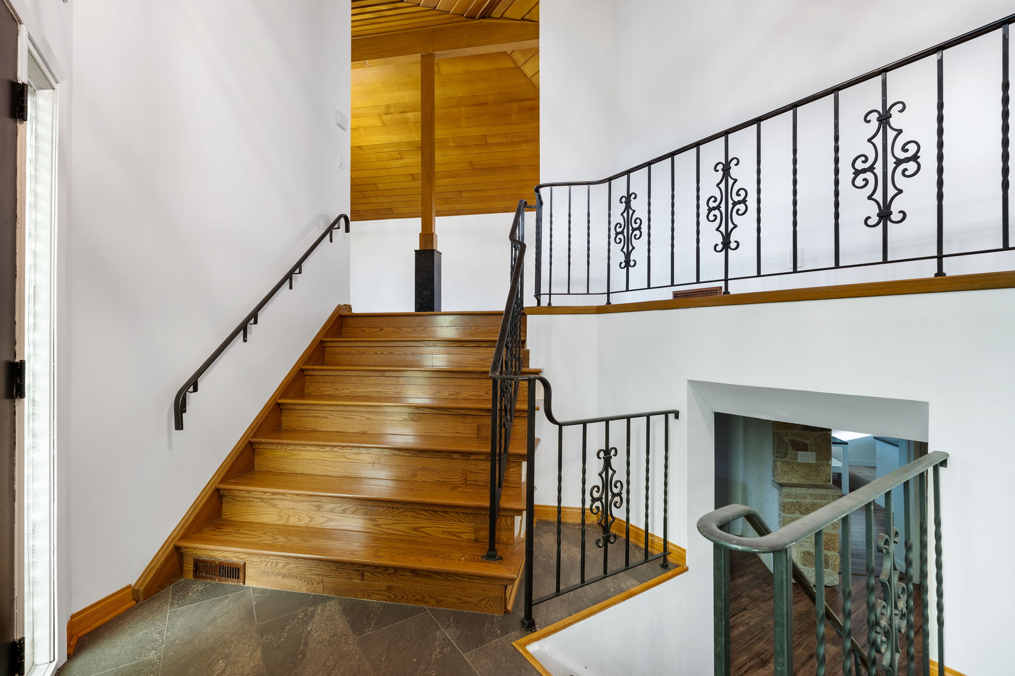 1056 Schindel Rd - Interior-2