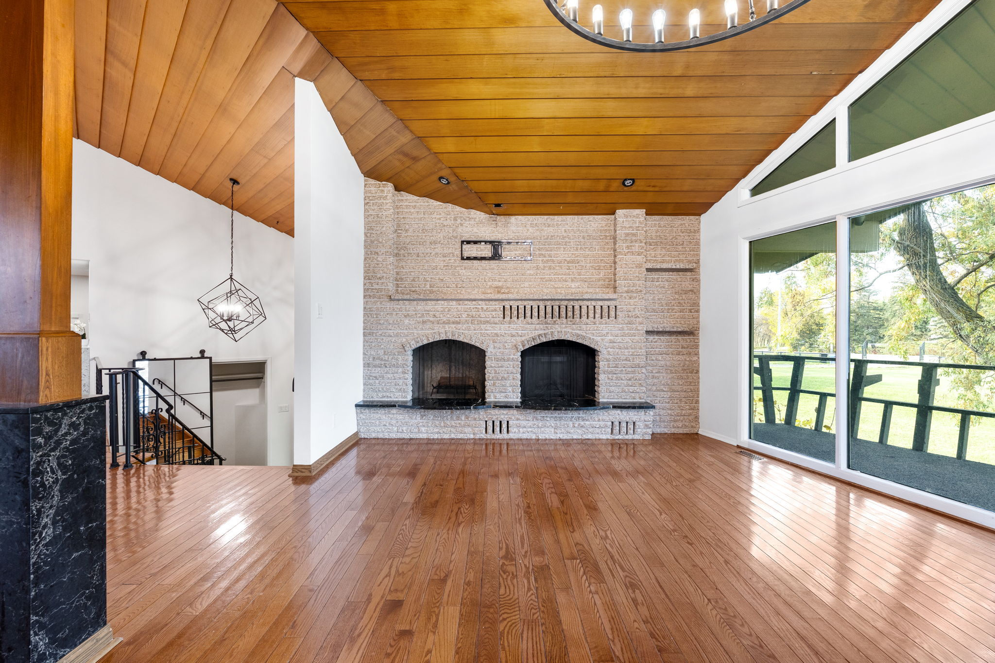 1056 Schindel Rd - Interior-4