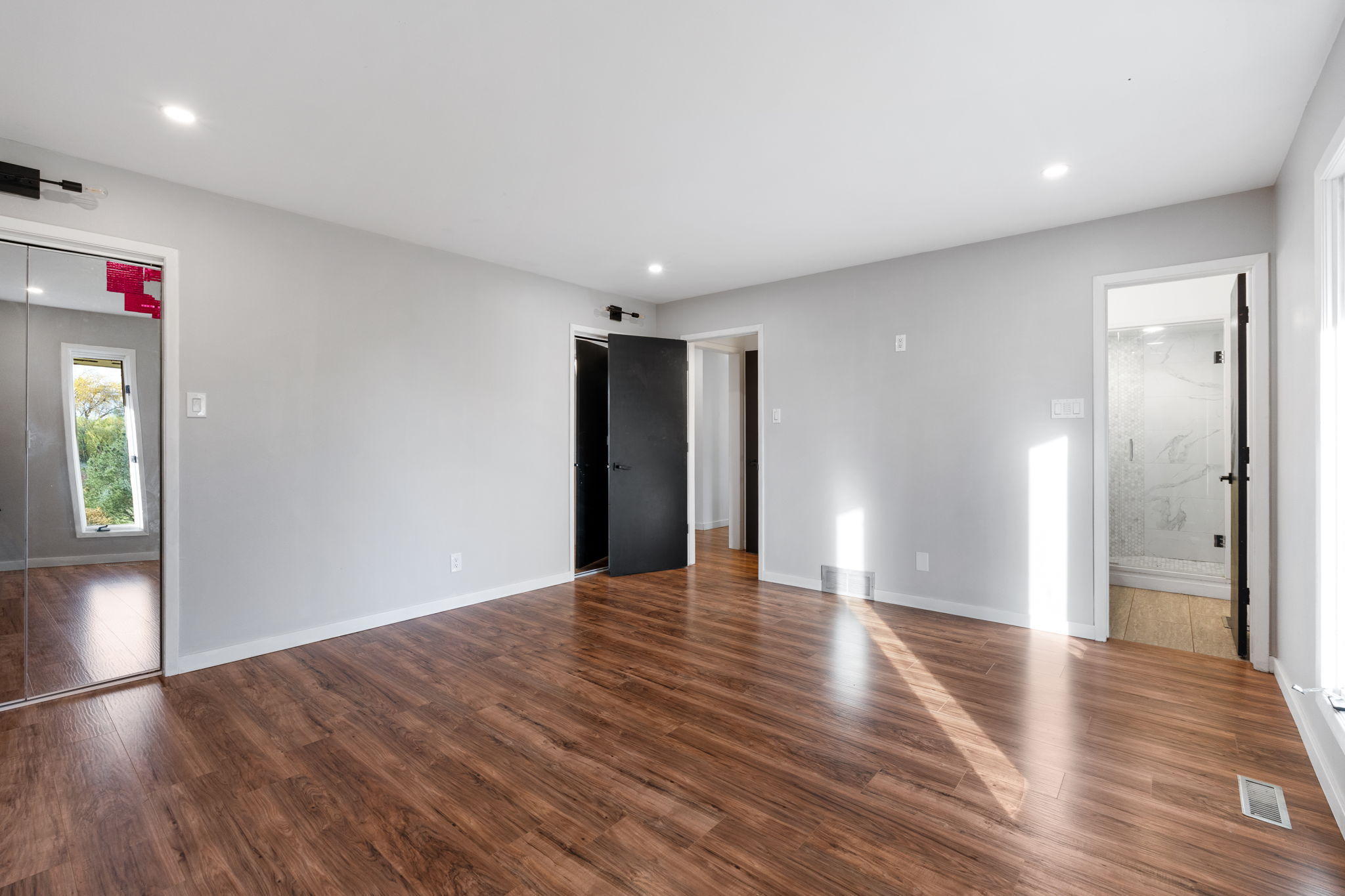 1056 Schindel Rd - Interior-17