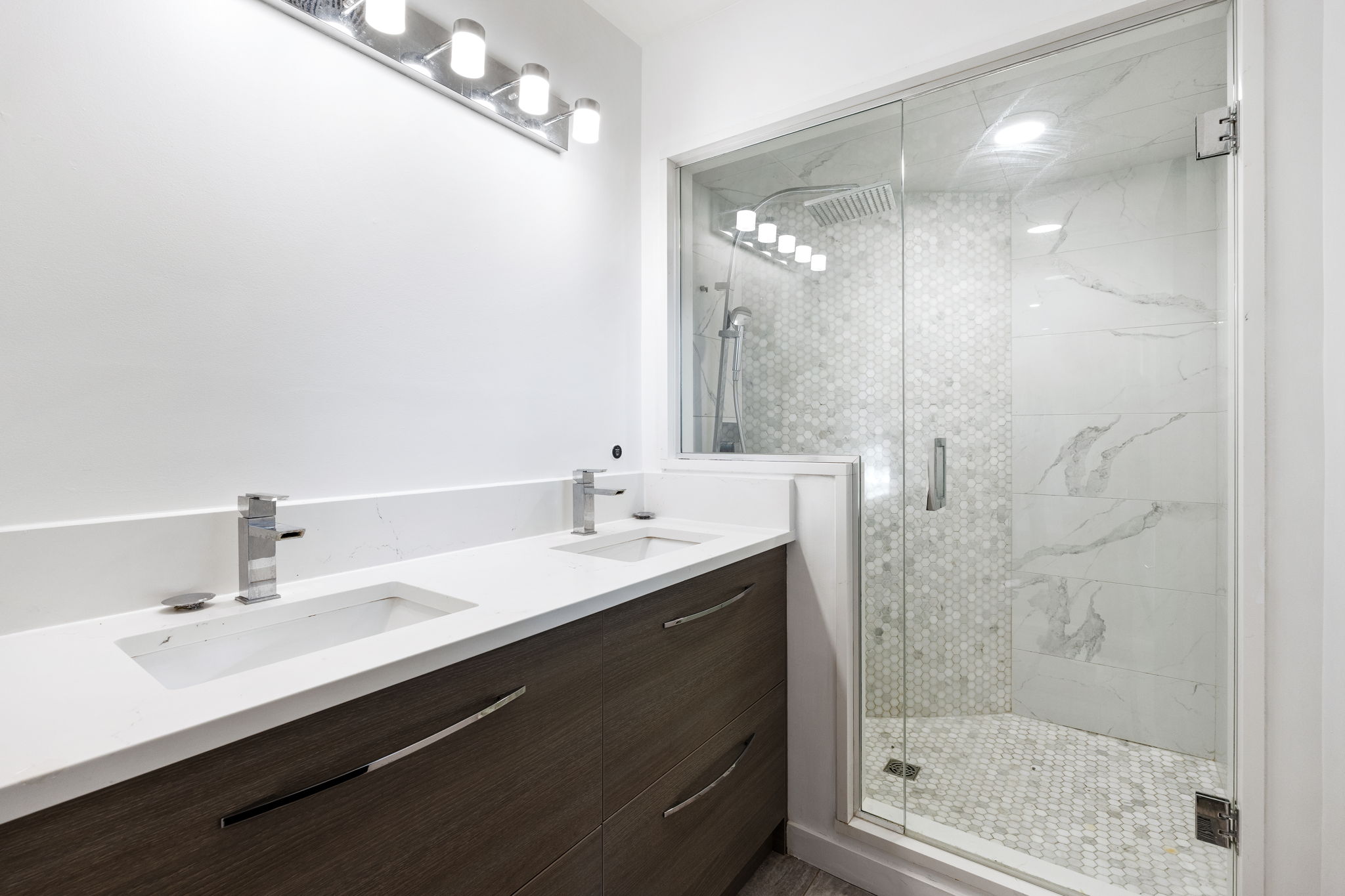1056 Schindel Rd - Interior-18