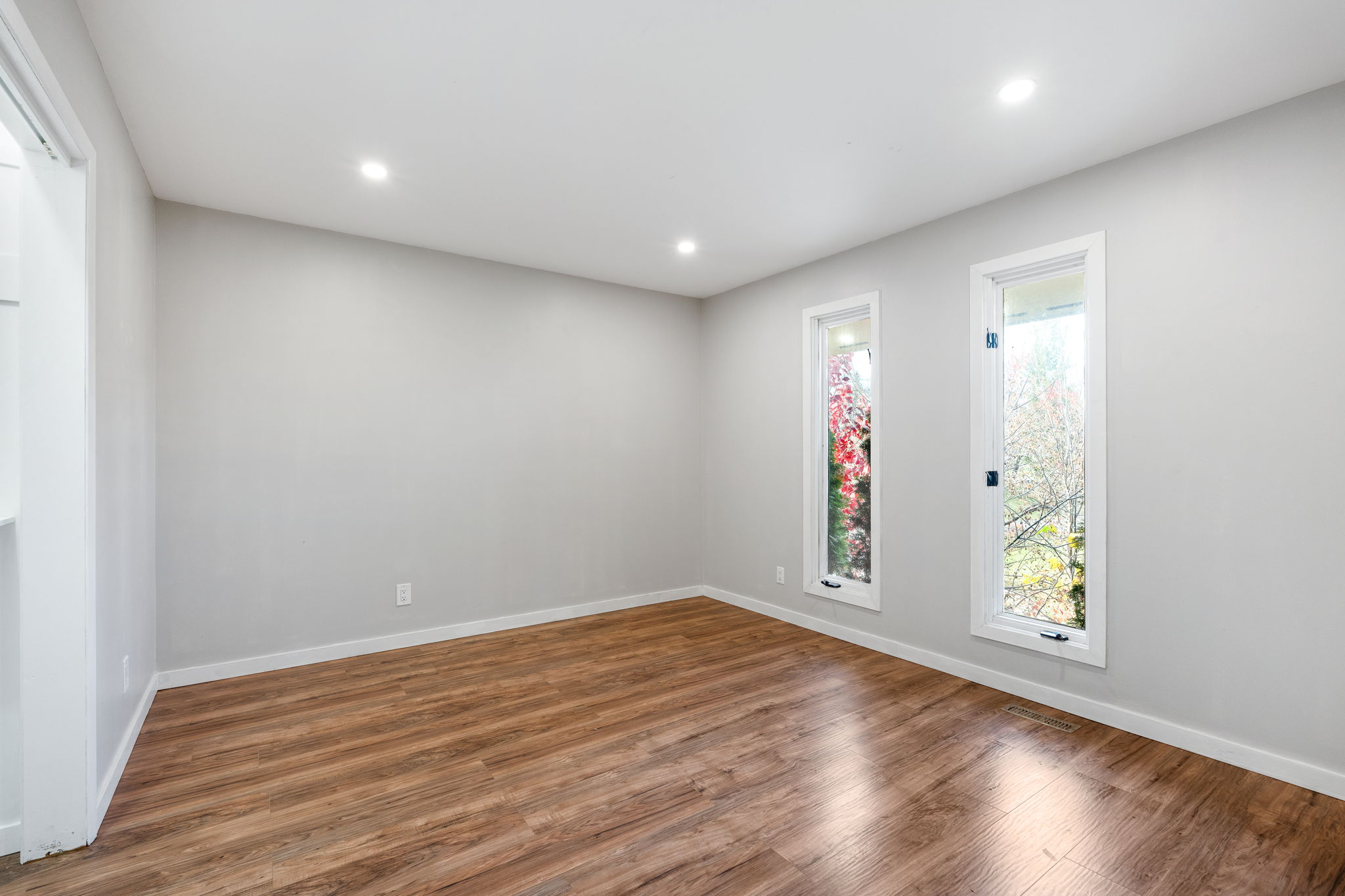 1056 Schindel Rd - Interior-23