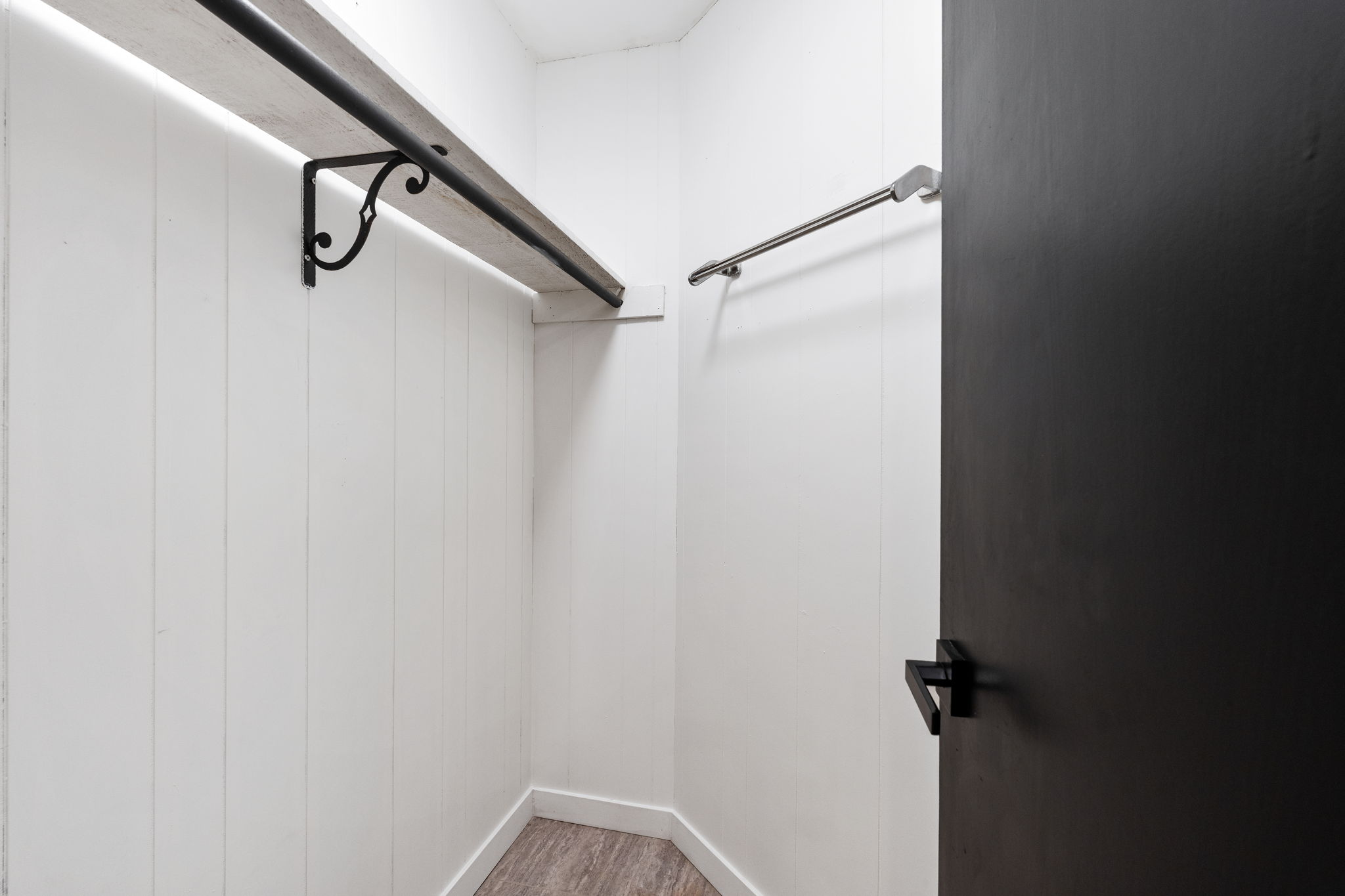 1056 Schindel Rd - Interior-33