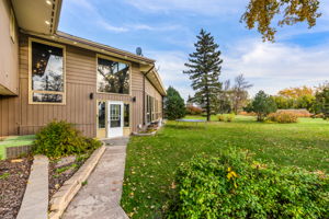 1056 Schindel Rd - Exterior-4