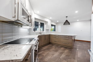1056 Schindel Rd - Interior-10