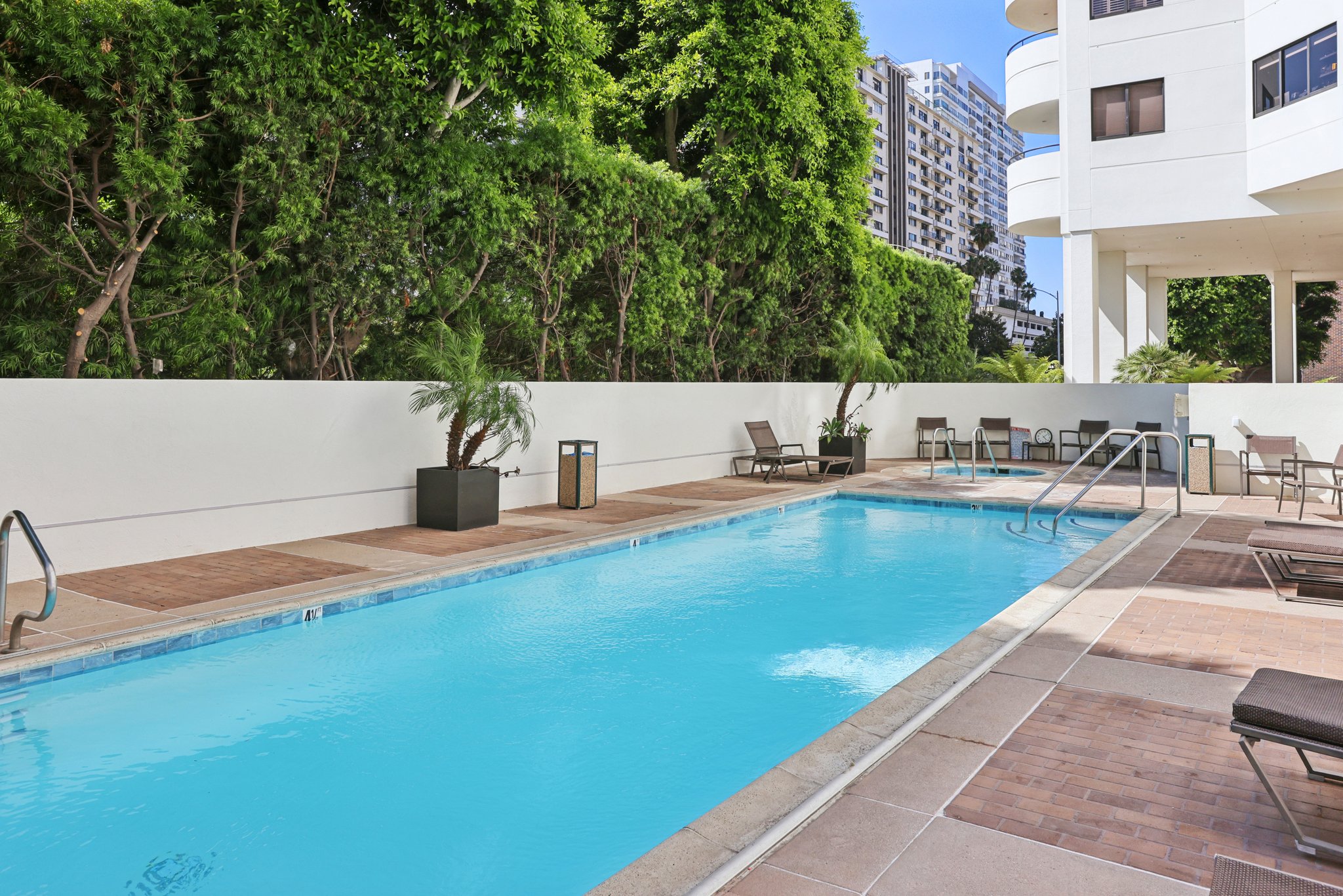 Wilshire Blvd-2307-912.jpg