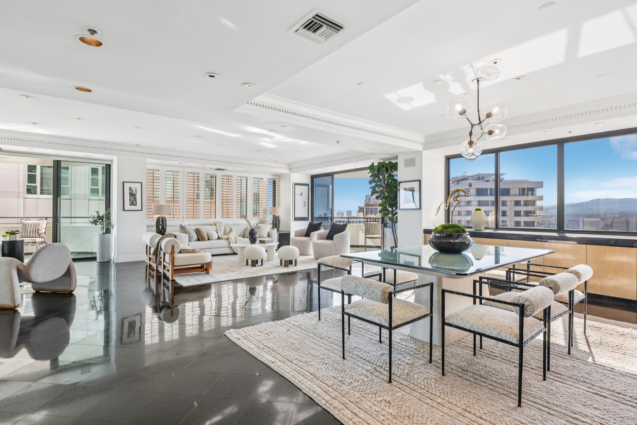 Wilshire Blvd-L2307-013.jpg