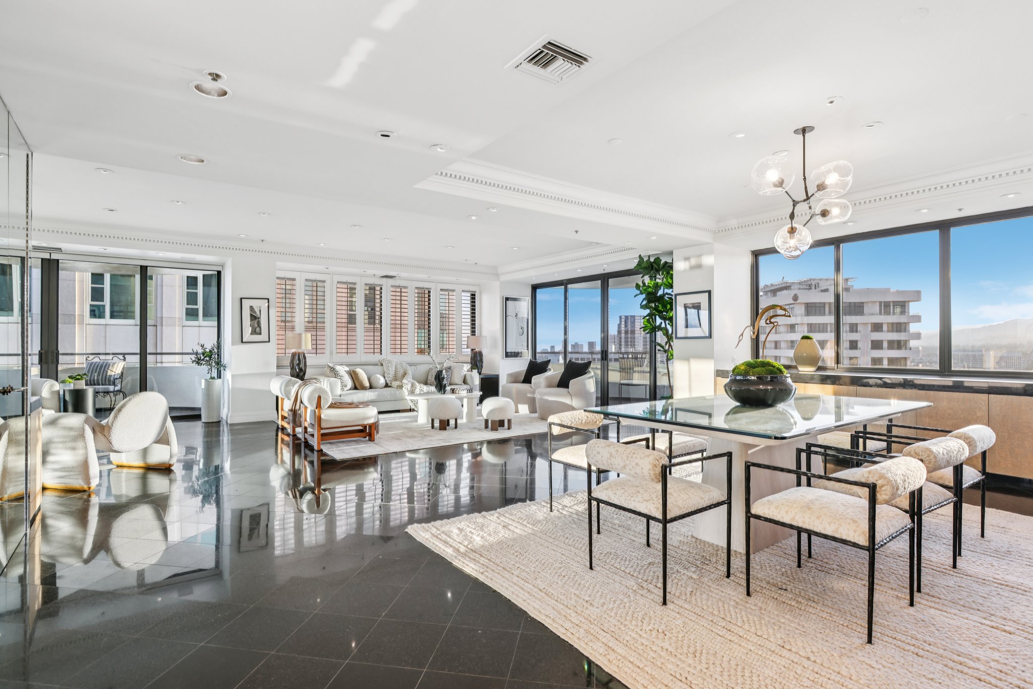 Wilshire Blvd-L2307-016.jpg