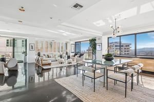 Wilshire Blvd-L2307-013.jpg