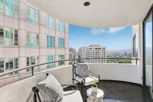 Wilshire Blvd-L2307-041.jpg