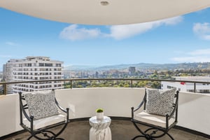 Wilshire Blvd-L2307-042.jpg