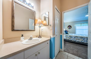 Primary Bathroom 1c