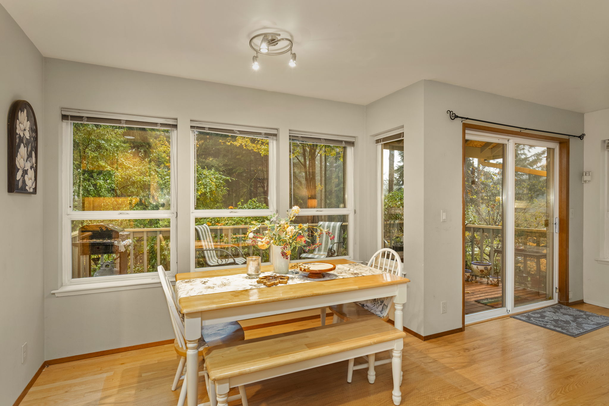 Eating nook between kitchen and family room...slider to back deck.