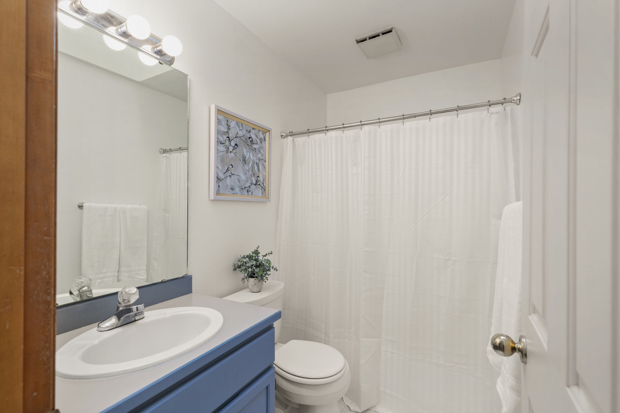 Full bath, upper floor.