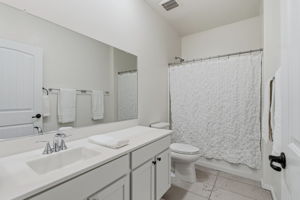  Photo 33