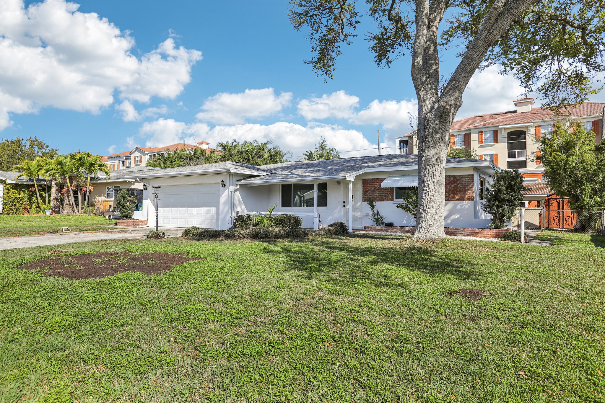 Lake Vista Dr-S1103-004.jpg