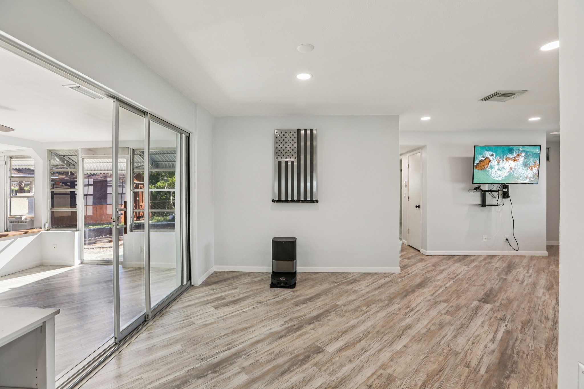 Lake Vista Dr-S1103-011.jpg