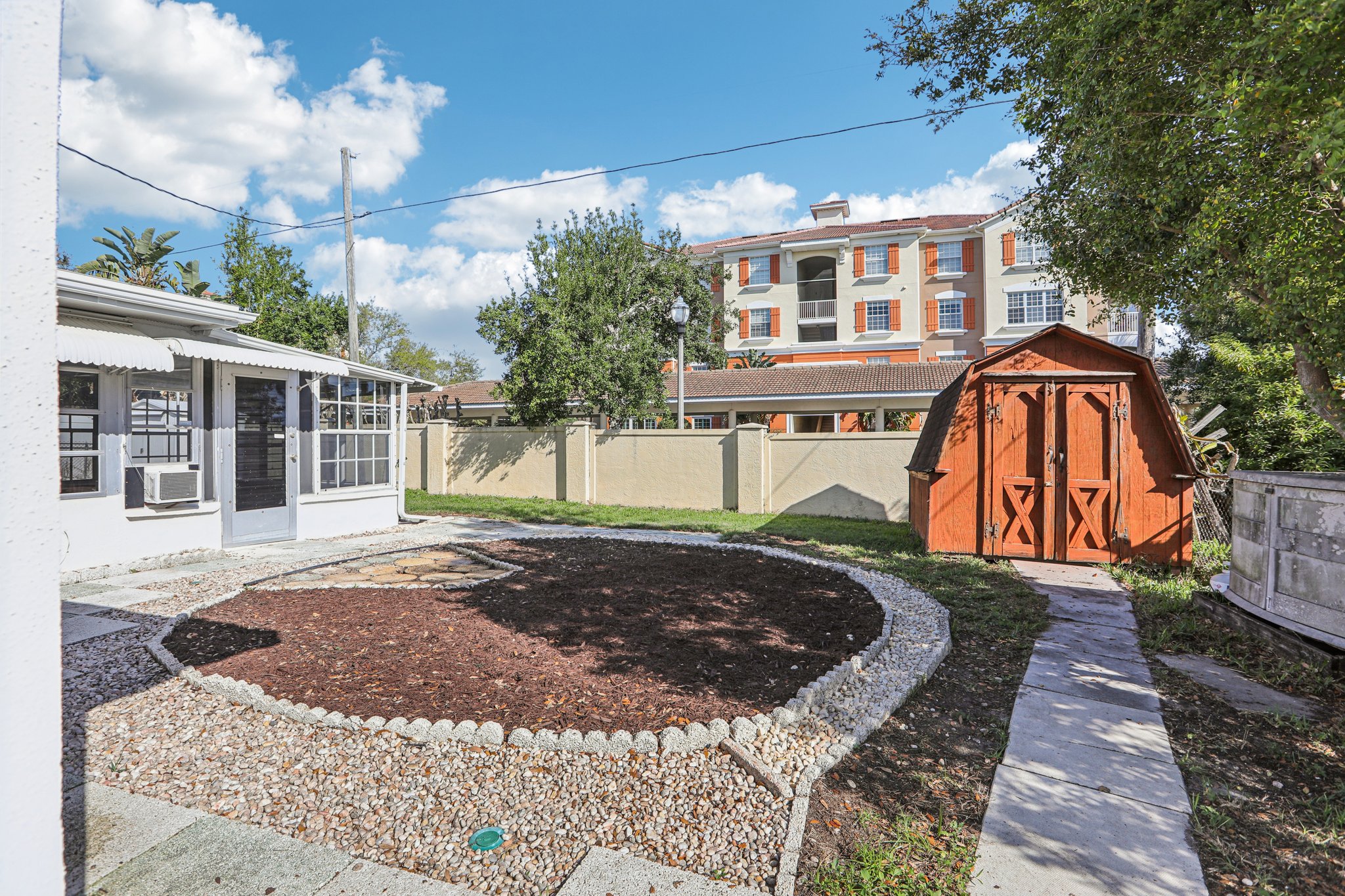 Lake Vista Dr-S1103-028.jpg