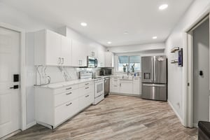 Lake Vista Dr-S1103-012.jpg