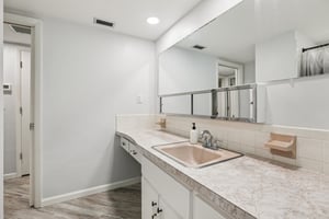 Lake Vista Dr-S1103-015.jpg