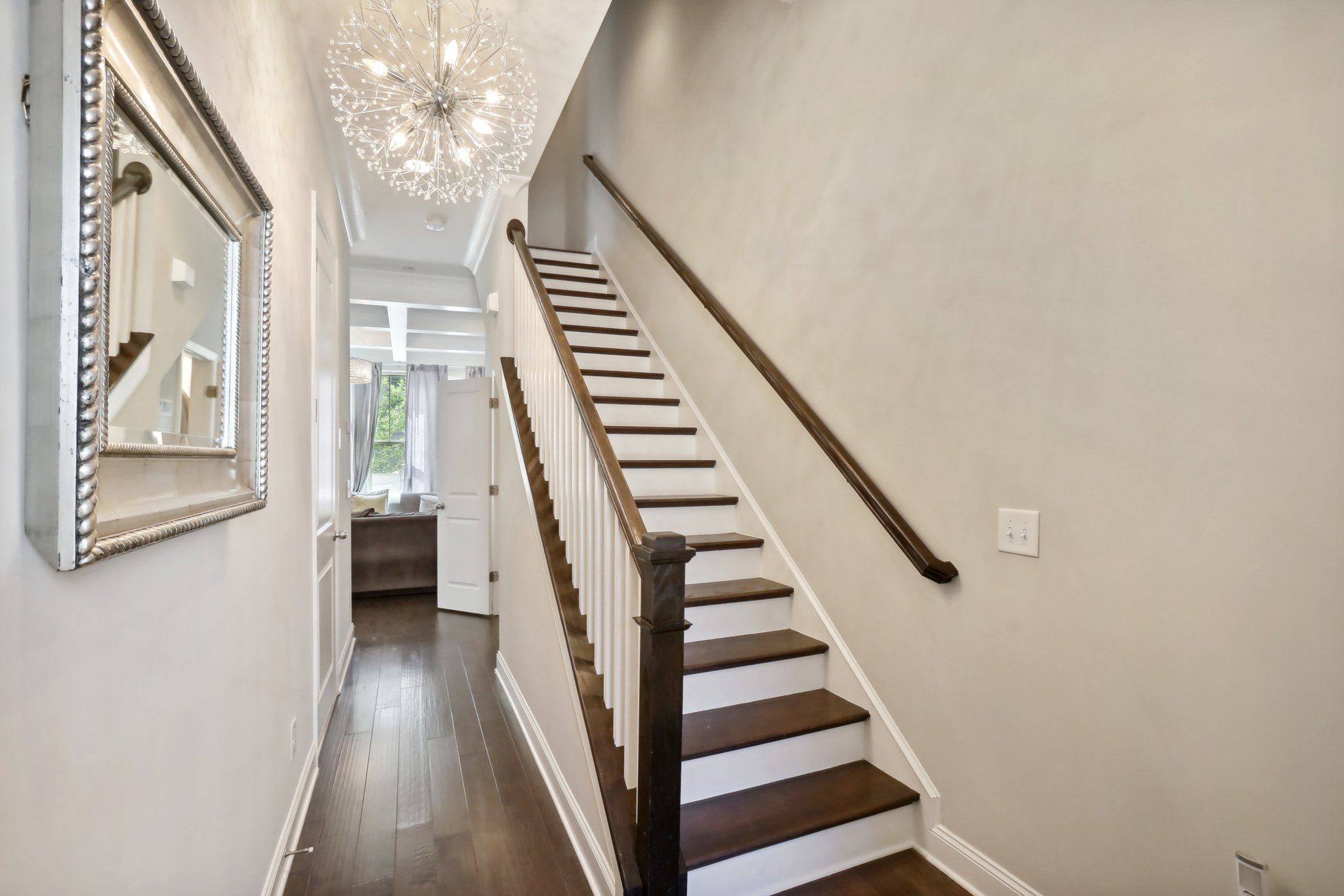 Moorewood Ln S E-013.jpg
