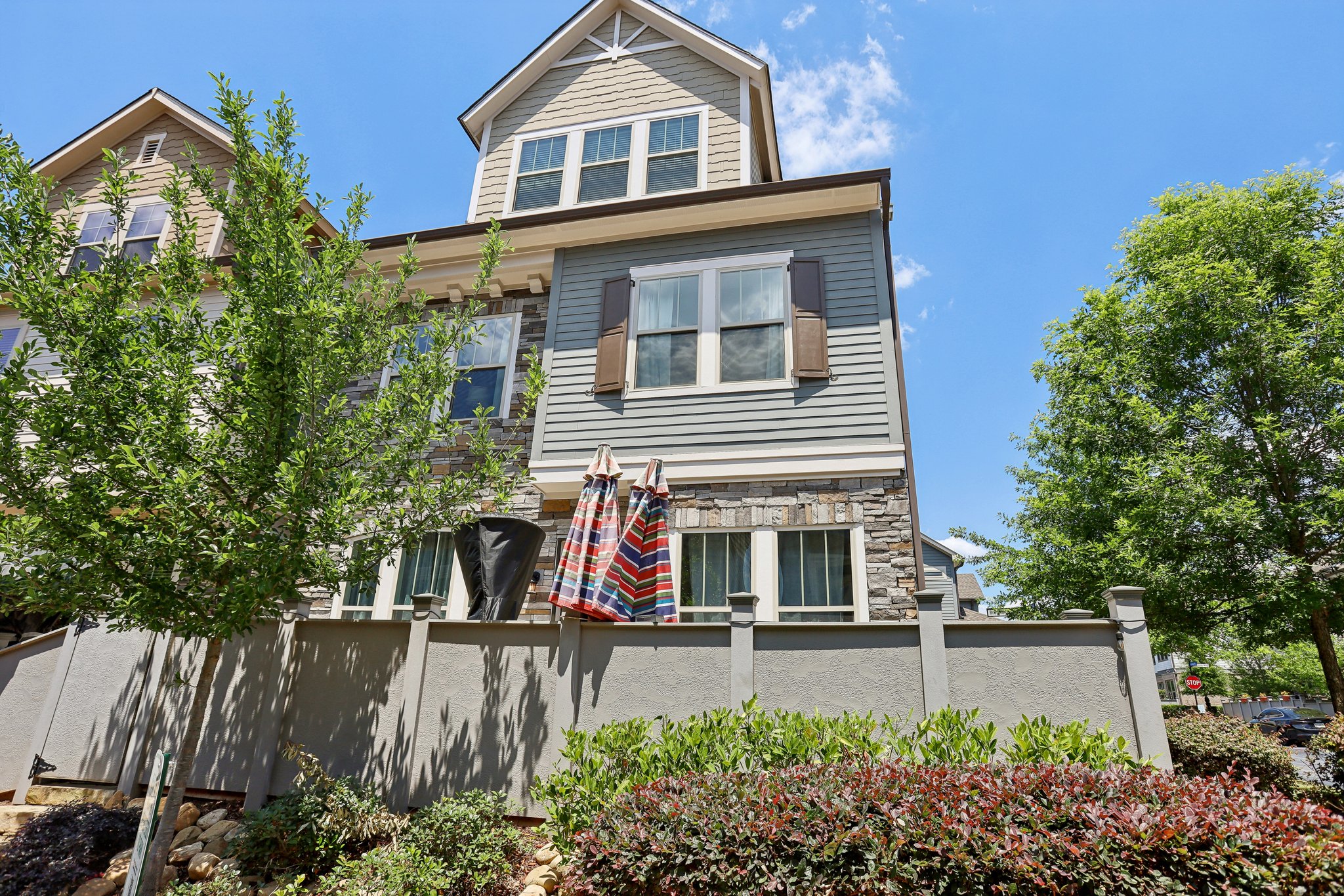 Moorewood Ln S E-034.jpg