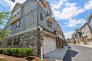 Moorewood Ln S E-002.jpg