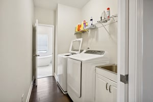 Moorewood Ln S E-014.jpg