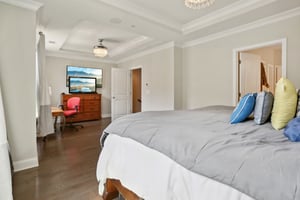 Moorewood Ln S E-018.jpg
