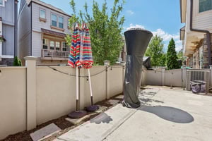 Moorewood Ln S E-037.jpg